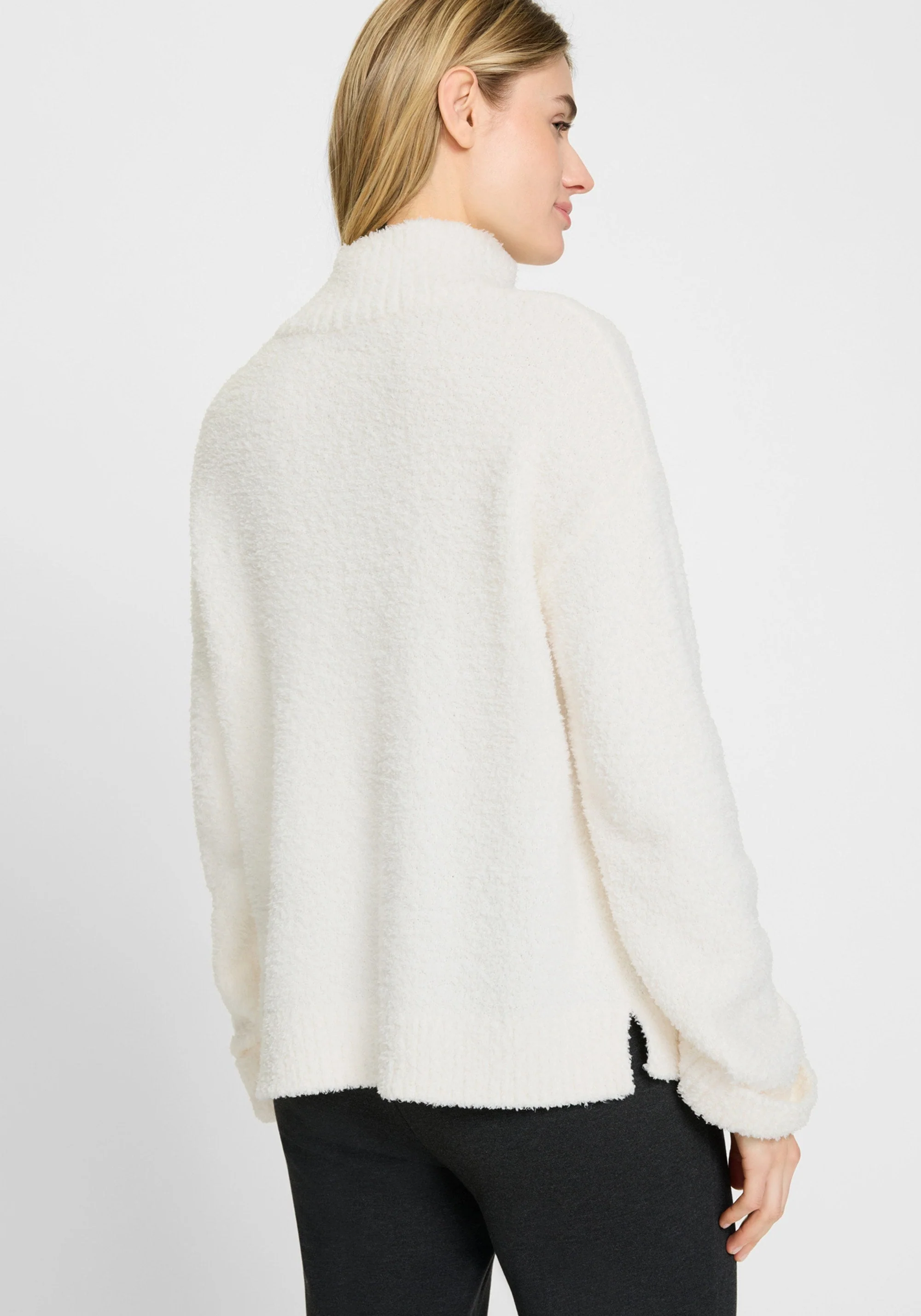 Plush Yarn Sweater - Image 2